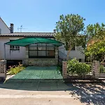 Apartment 5203-1 For 6 Pers In Porec